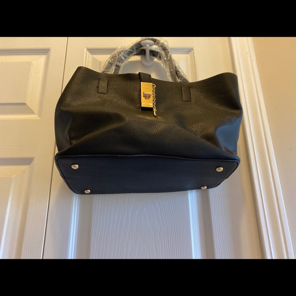 Black purse - Picture 3 of 4